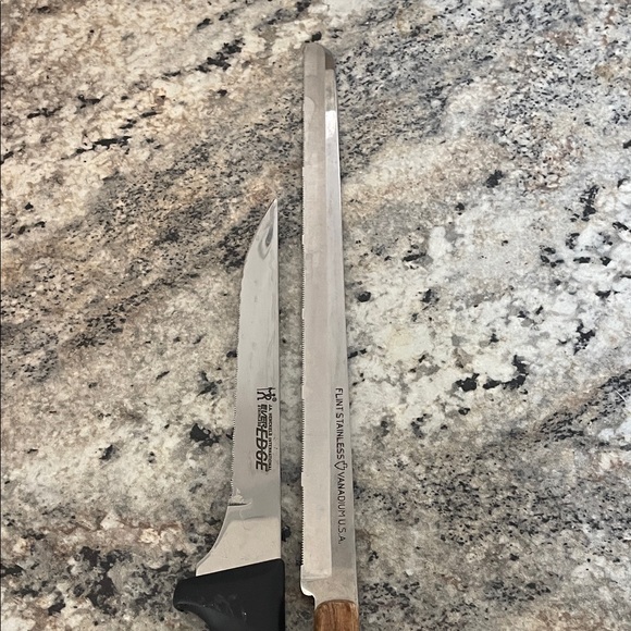 J.A. Henckels International Ever edge Fillet & Flint Stainless Vanadium Knives - Picture 3 of 6